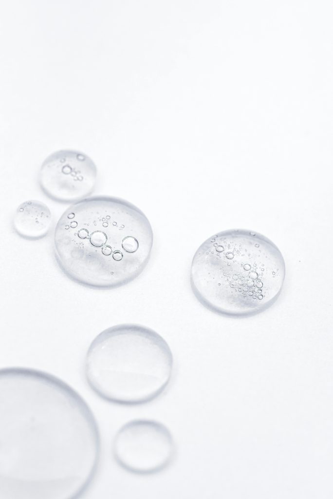 Understanding cross-linked vs. non-cross-linked hyaluronic acid: Implications for medical and cosmetic use